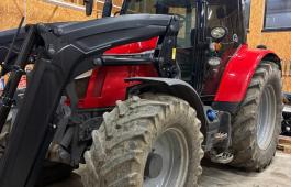 Massey Ferguson 5713SL