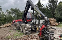 Komatsu 951 m/ C144 hogstaggregat
