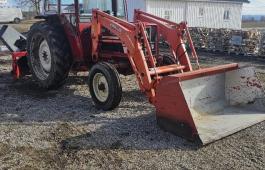 IH 674 Kubota Frontlaster